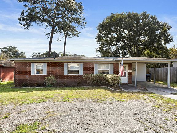 3rd image of 6008 Green Hill Ln