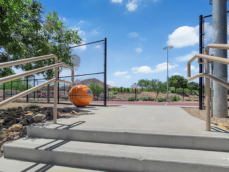 646 Monument Point St — Photo 51