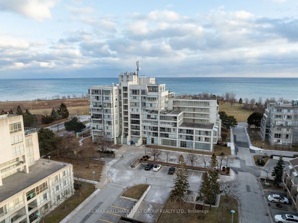 45 Cumberland Ln #413, Ajax, ON L1S 7K3