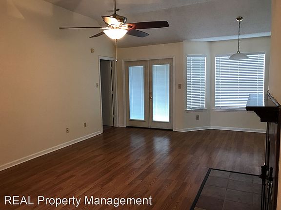 5th image of 218 Cypress Creek Dr NW