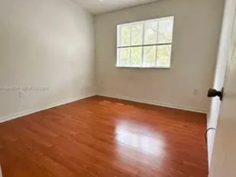 2920 SE 13th Ave #203 — Photo 13