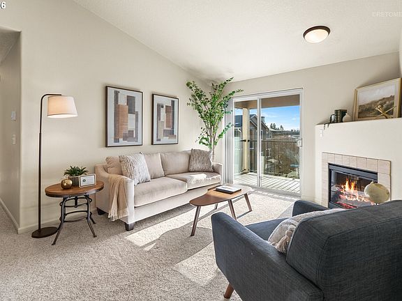 4th image of 10804 NE Holly St #303