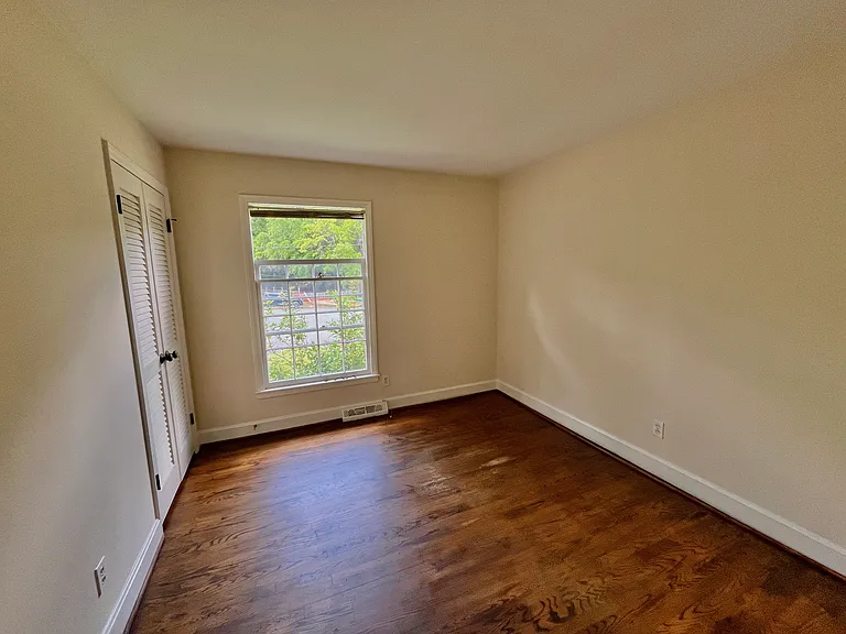 7113 Rockcliff Ct — Photo 15