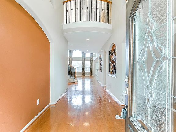 3rd image of 5234 Fountainbrook Ln