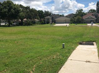 1012 Lake Avoca Pl, Tarpon Springs, FL 34689