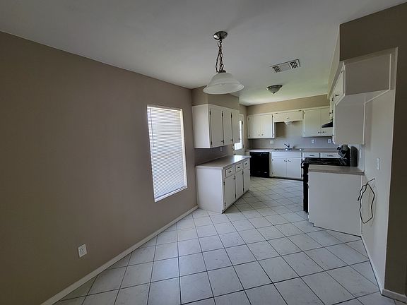 5th image of 1330 Prince Dr