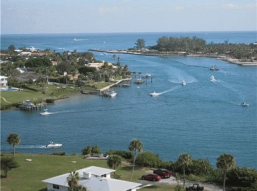 Easy biking- Jupiter Inlet and beaches approx 5 mi