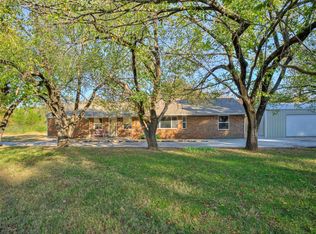 29 Walker Ln, McLoud, OK 74851