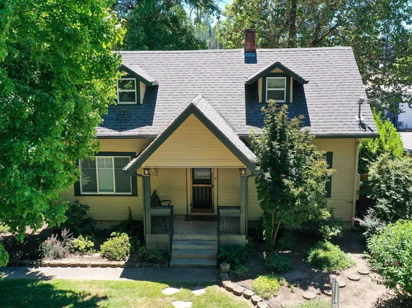 289 E Park St, Grants Pass, OR 97527