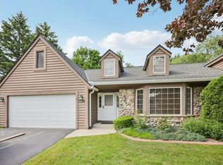 7724 W Cedar Ridge Ct, Franklin, WI 53132