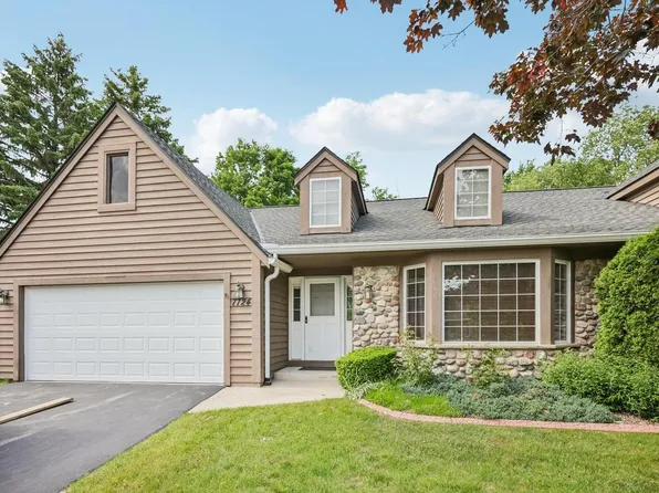7724 Cedar Ridge COURT, Franklin, WI 53132