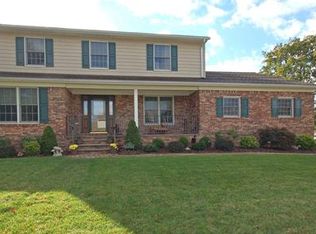 26 Mohawk Ave, Middlesex, NJ 08846