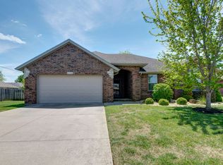 1210 W Judith St, Nixa, MO 65714