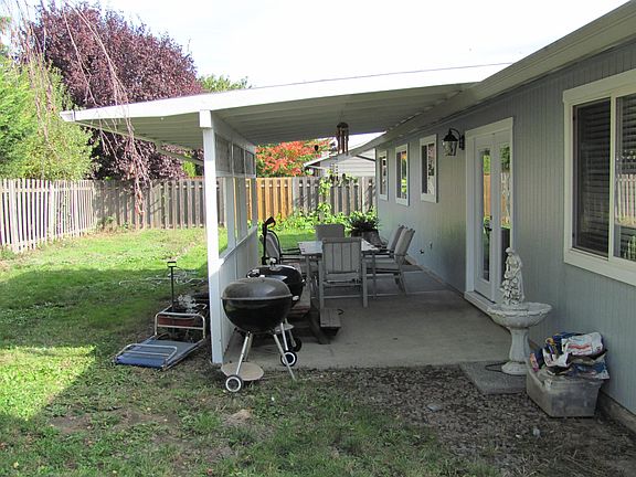 2nd image of 6631 SE Gladys St