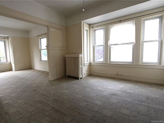 5th image of 34 Anderson Ave