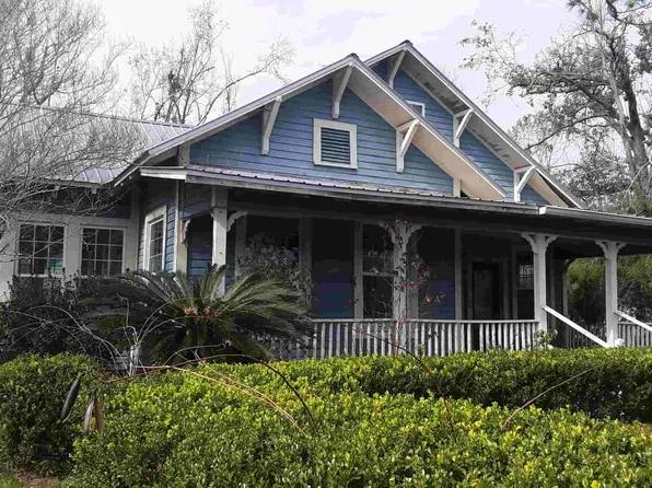 17454 NE Pear St, Blountstown, FL 32424