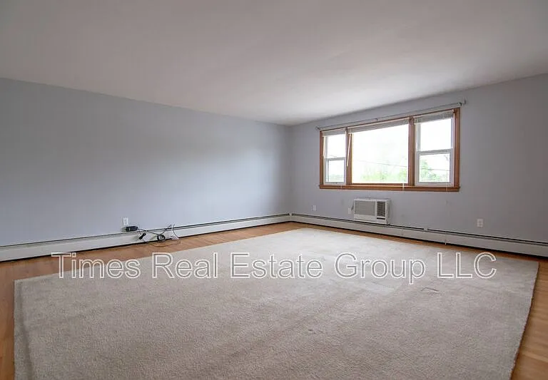 708 Carmen Dr #B — Photo 9