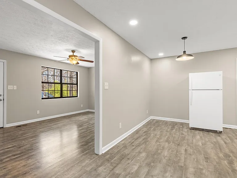 629 Ed Davis Rd — Photo 8