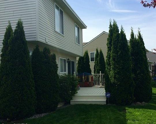 3rd image of 5735 Sugarberry Dr SE