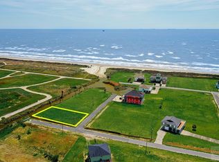 814 Casa Dr, Crystal Beach, TX 77650