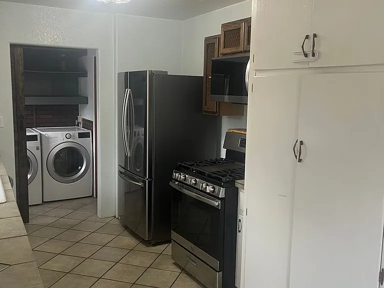 595 N San Pedro St — Photo 10