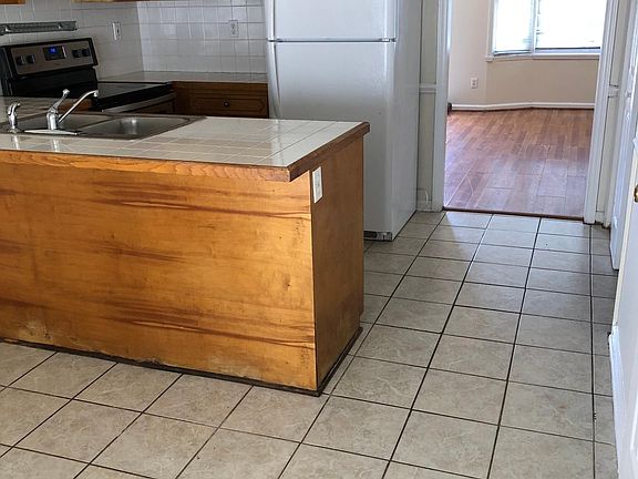 3rd image of 3814 H5 Sterling Pointe Dr