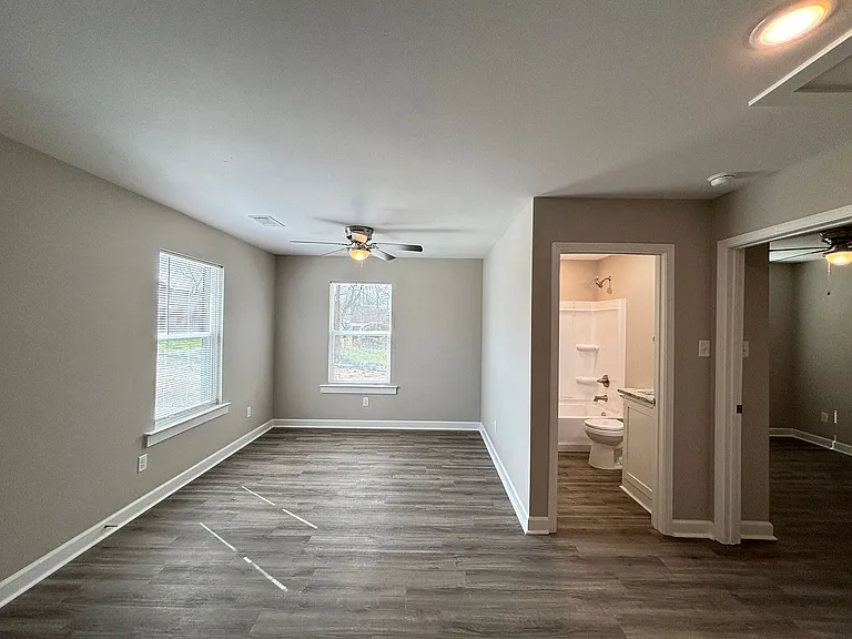 1504 S Valentine St #B — Photo 7