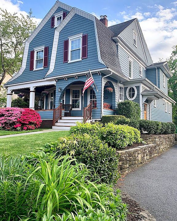 1st image of 229 Vreeland Ave
