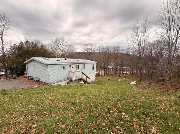 264 McComb St, Saranac Lake, NY 12983