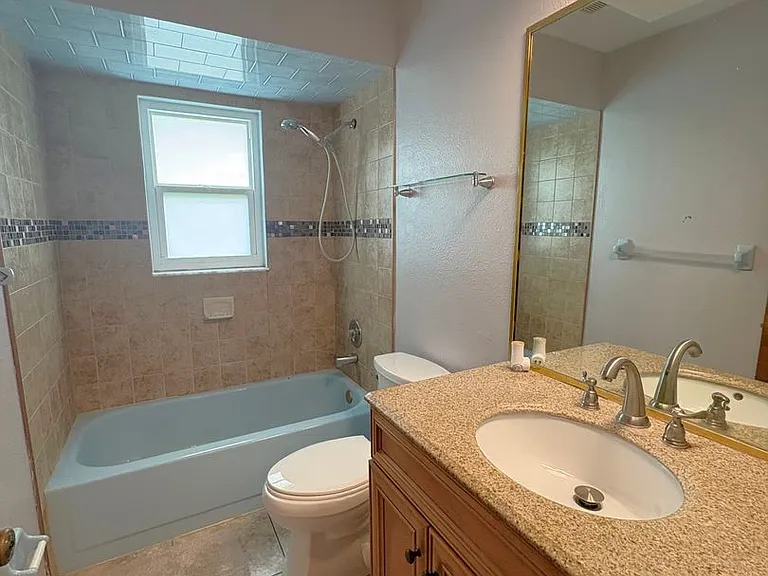 2211 Hardey St — Photo 14