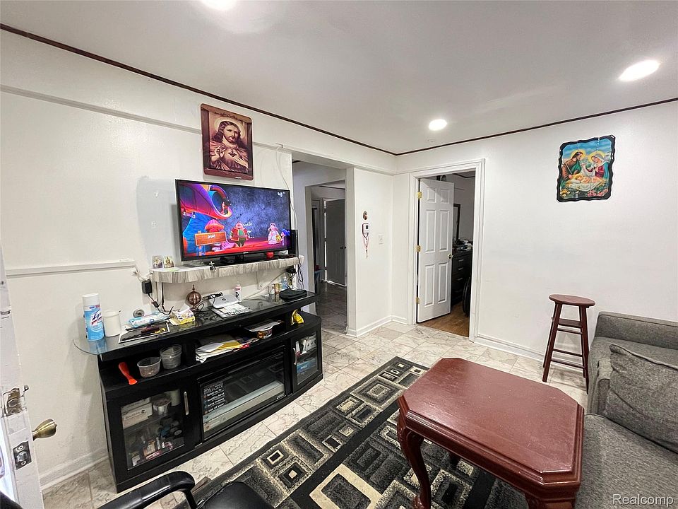 26521 Barrington St, photo 19