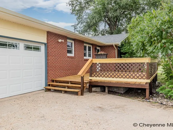 1609 Avenue C, Cheyenne, WY 82007