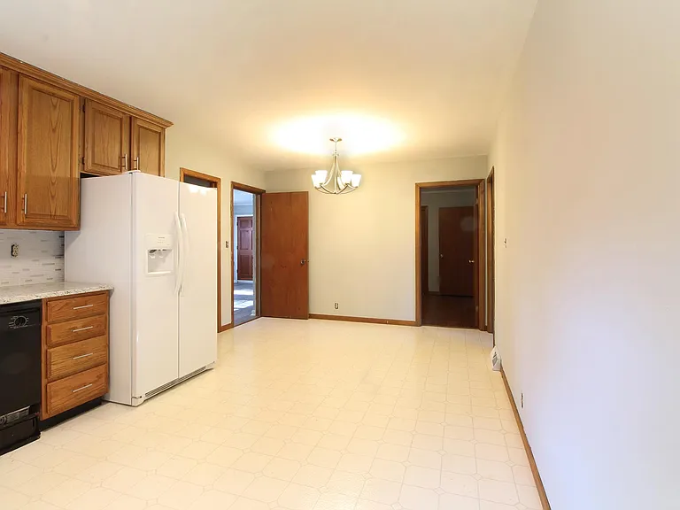 7101 Rollins Rd — Photo 14