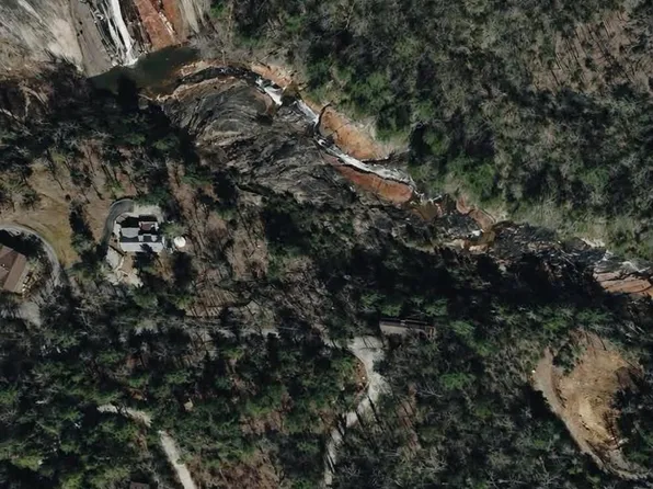 26 Pleasant View Dr, Lake Toxaway, NC 28747