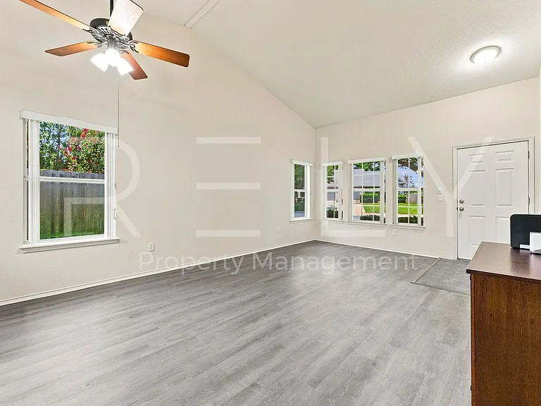 103 Prairie Springs Loop — Photo 10