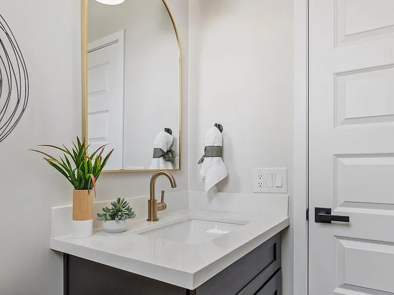 1642 E Monte Vista Rd #5 — Photo 8