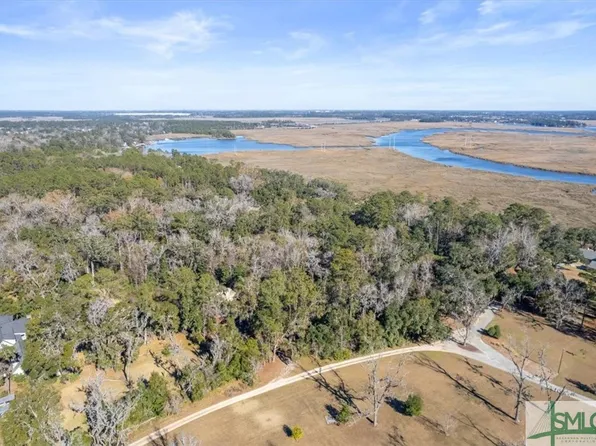 2138 Grove Point Road, Savannah, GA 31419