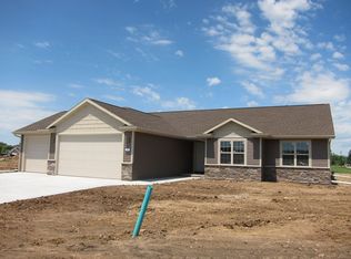 2042 Arrow Ct, Appleton, WI 54913