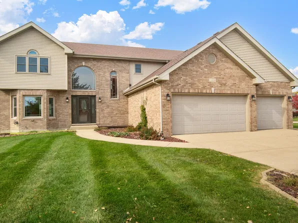 1009 Southcreek Dr, Manteno, IL 60950