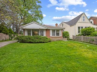 934 Yale St, Wilmette, IL 60091