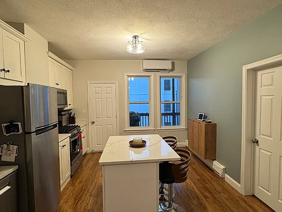 3rd image of 217 Marion St #3B