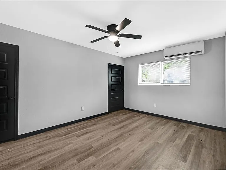 7210 Dahlia St — Photo 10