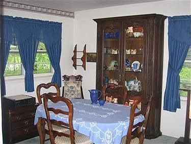 4th image of 25482 Hilliard Blvd