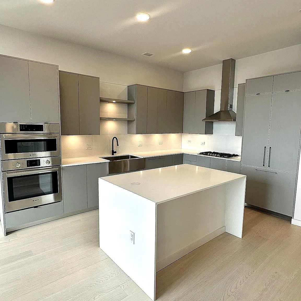 2 bed, 2.5 bath, 1456 sqft, $5,599 — Photo 1