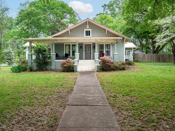1307 S Chatham Ave, Siler City, NC 27344
