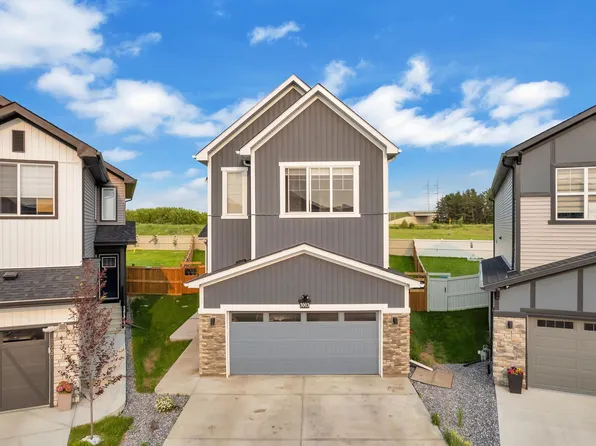 3003 4th St NW, Edmonton, AB T6T 2V4
