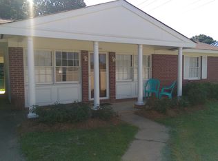 915 Perry Hill Rd, Montgomery, AL 36109