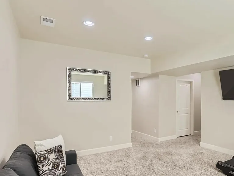 1518 Glacier Ave — Photo 22