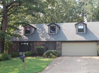 11919 Pleasant Forest Dr, Little Rock, AR 72212