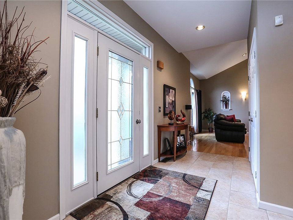 79 Sarah Cir, Spencerport, NY 14559 Zillow